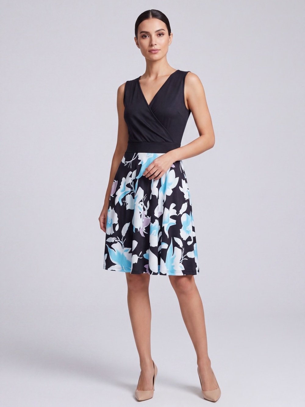 Guberry Black Floral V-Neck Fit & Flare Mini Dress L